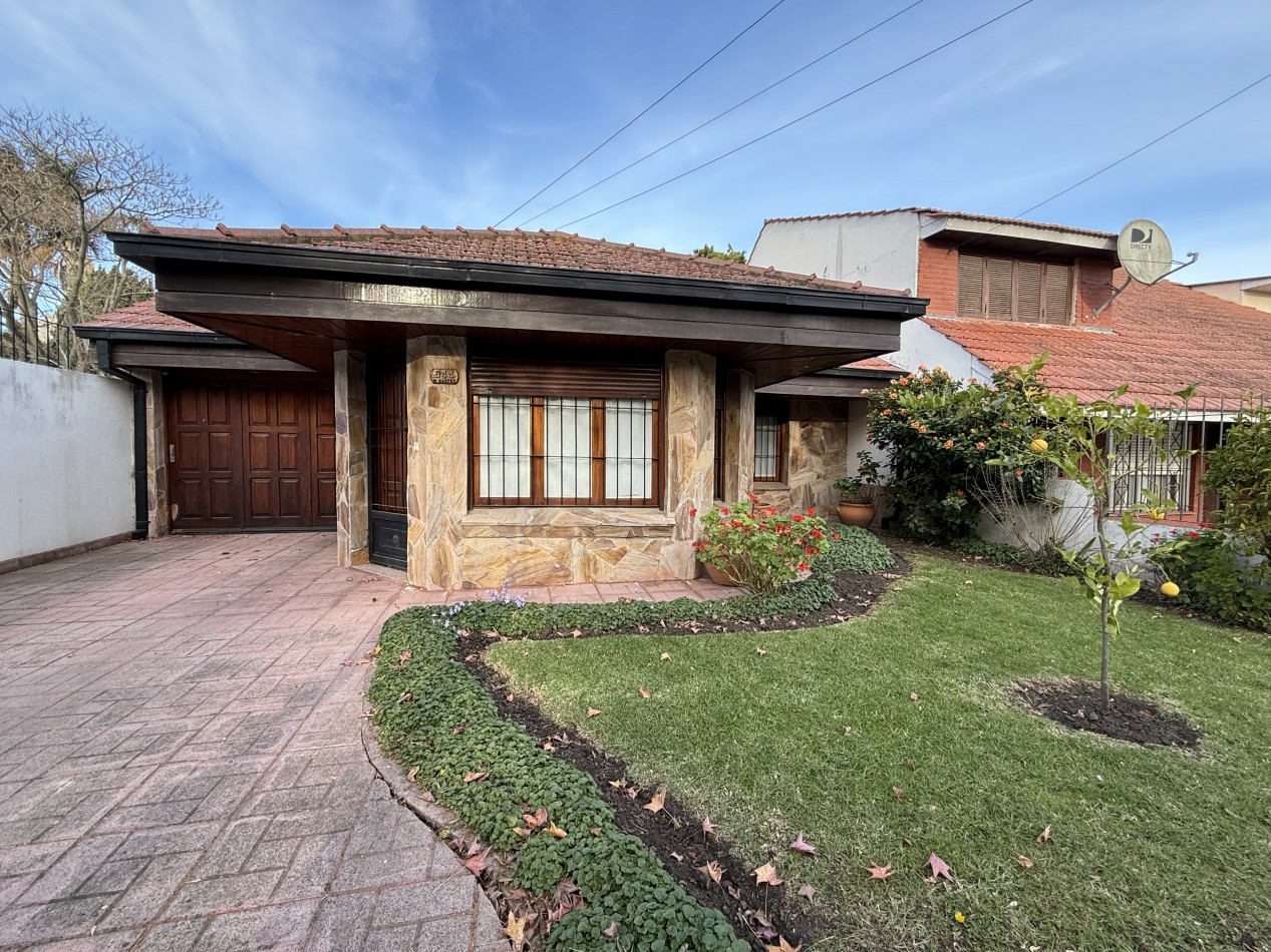 Chalet en Los Pinares mas Depto 3 Amb