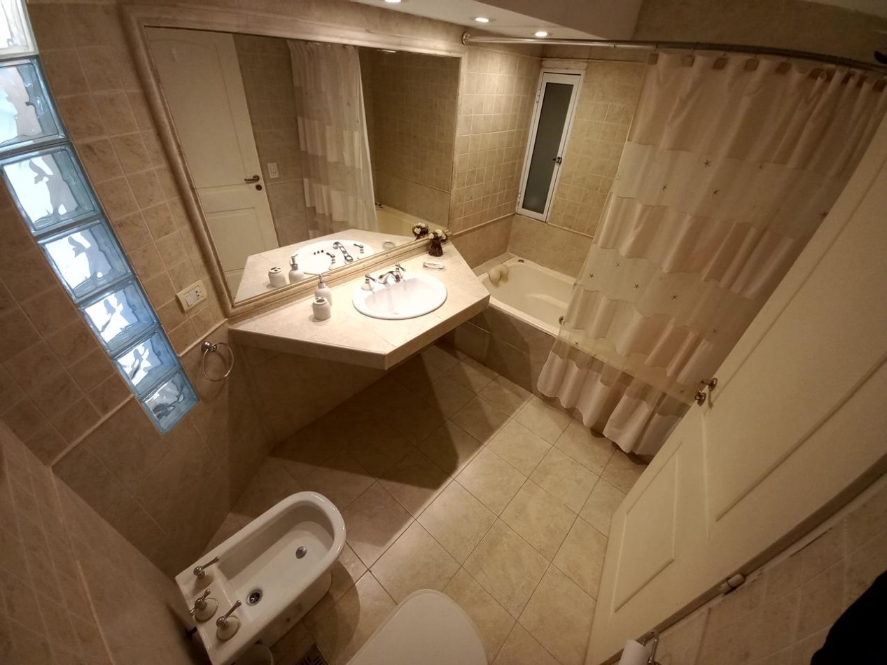 CHALET EN CARILO, Entorno natural con Piscina y Quincho