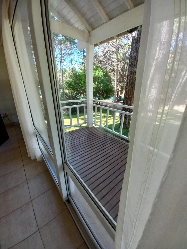 CHALET EN CARILO, Entorno natural con Piscina y Quincho